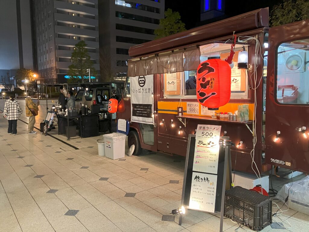 佐賀駅前の屋台など