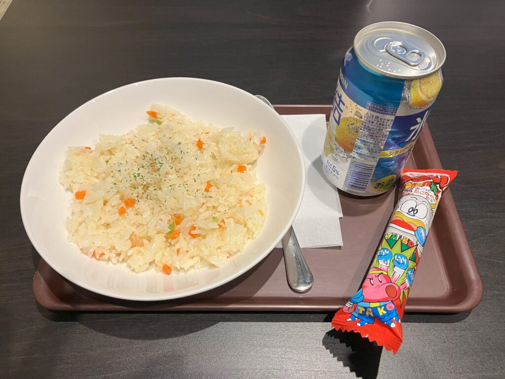 NODOKA軽食サービスとチューハイ